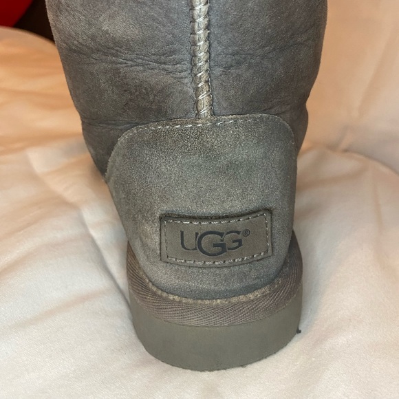 Ugg Classic II Genuine Shearling Lined Short Boot - Picture 4 of 10